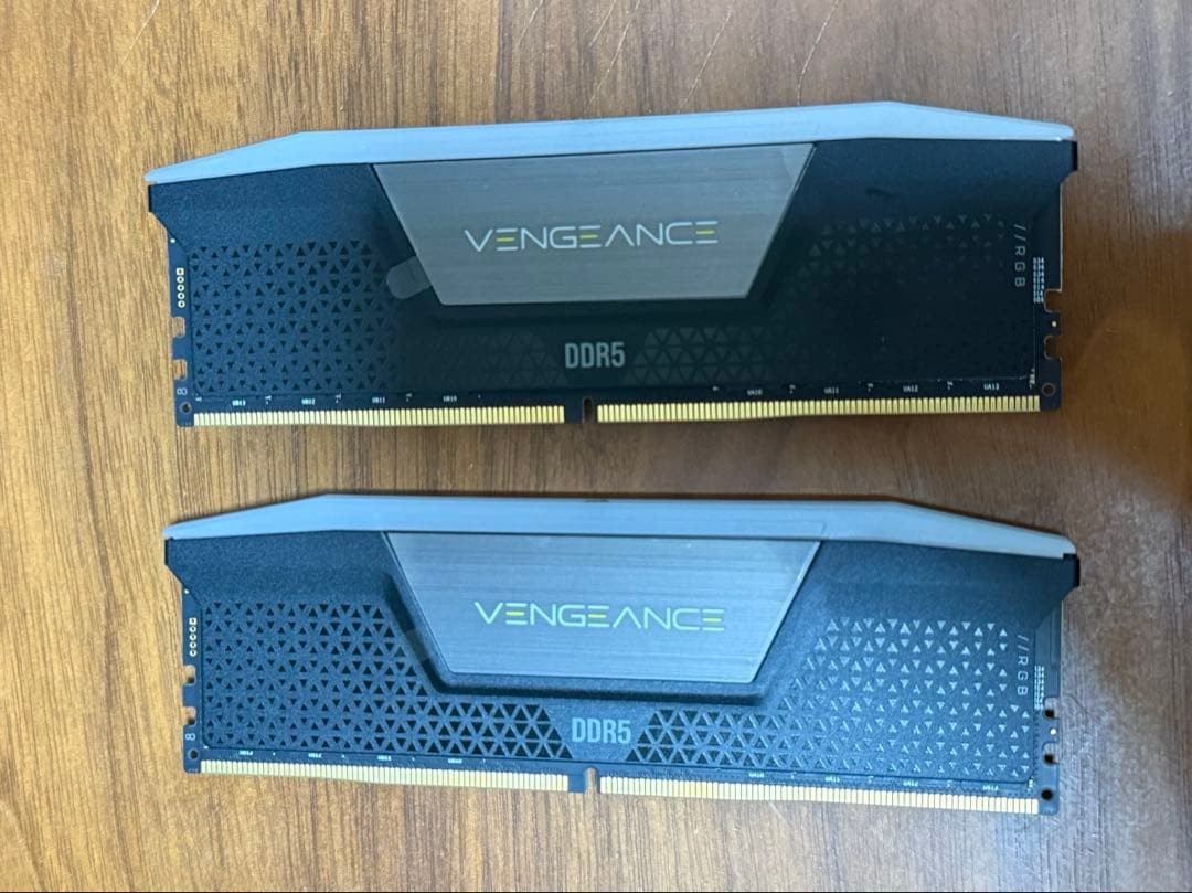 メモリー CORSAIR VENGEANCE RGB DDR5 96GB 5600MHz