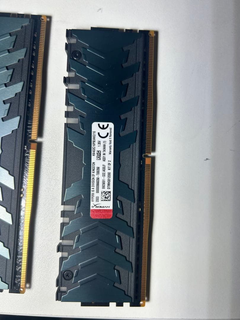 美品/4枚セット HyperX Predator DDR4-3200 32GB