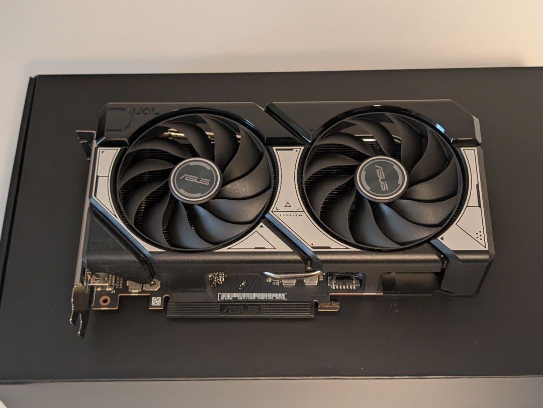 グラフィックボード・グラボ・ビデオカード ASUS GeForce RTX 5060 8GB