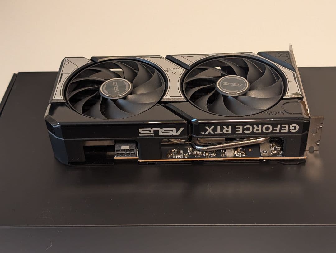 グラフィックボード・グラボ・ビデオカード ASUS GeForce RTX 5060 8GB