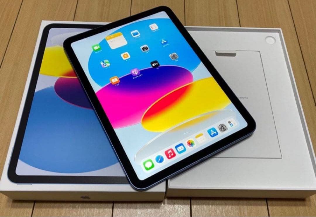 【超美品】iPad第11世代Wifiモデルキーボードとカバー付き