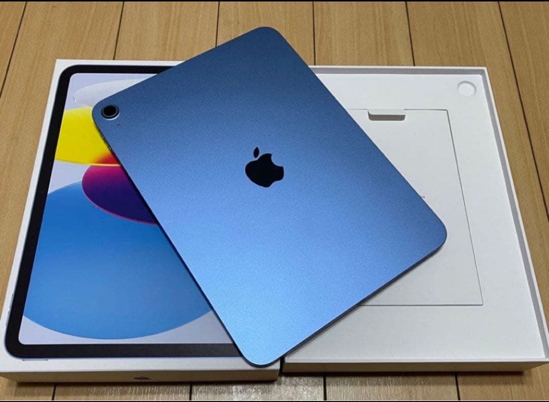 【超美品】iPad第11世代Wifiモデルキーボードとカバー付き