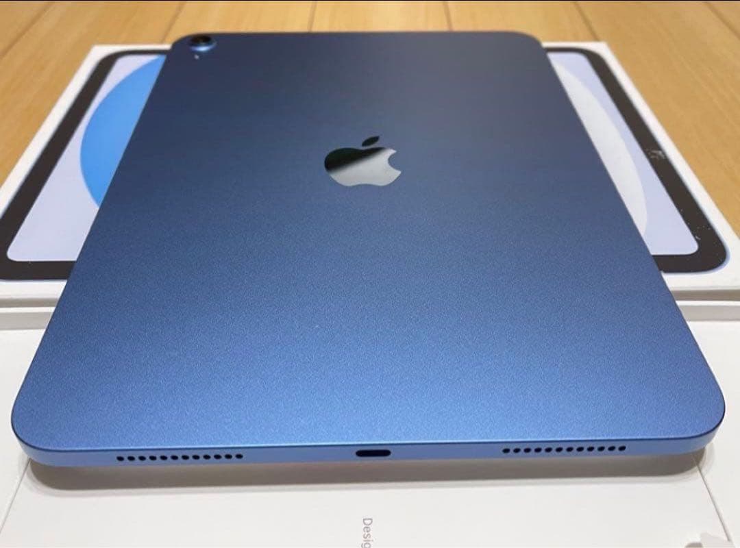 【超美品】iPad第11世代Wifiモデルキーボードとカバー付き
