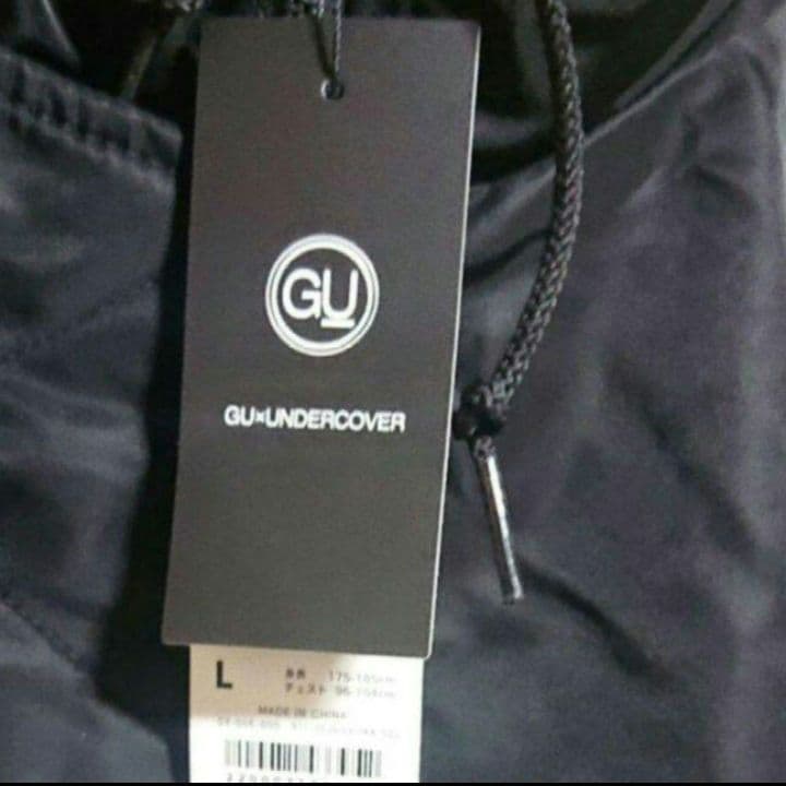 新品 GU UNDERCOVER ヒートパデッドコンバーチブルコート 黒 Ｌ