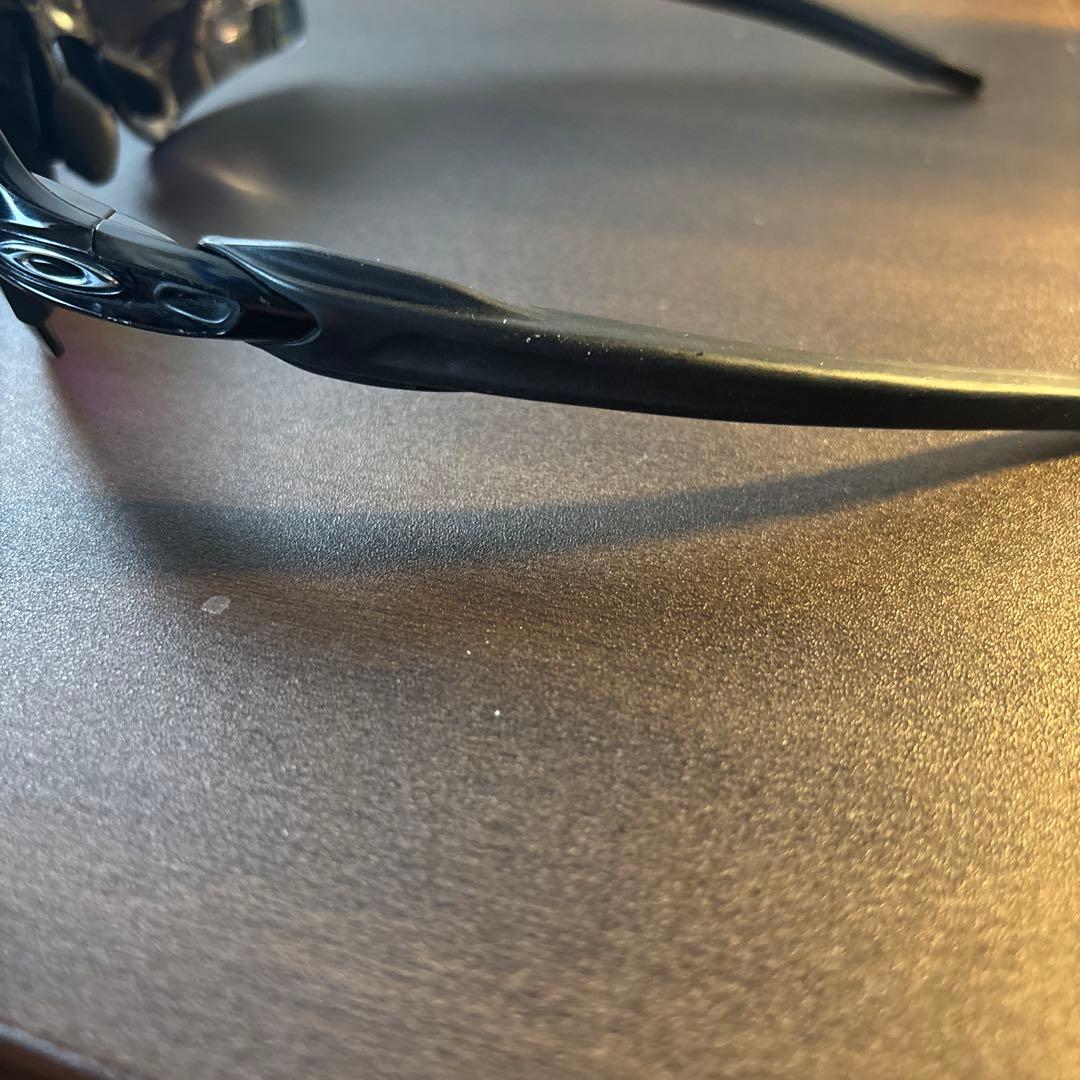 oakley スポーツサングラス偏光レンズ