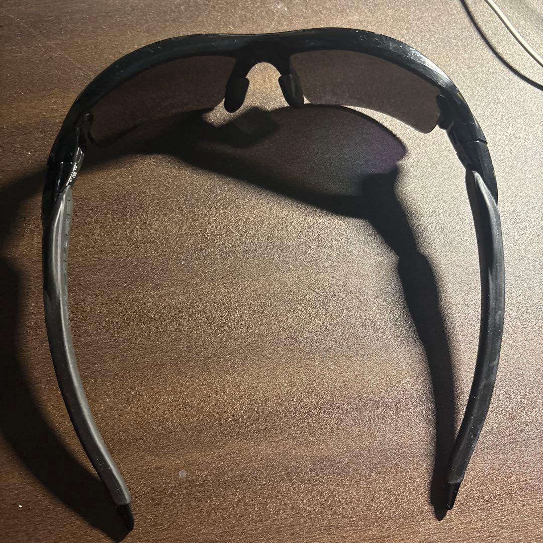 oakley スポーツサングラス偏光レンズ