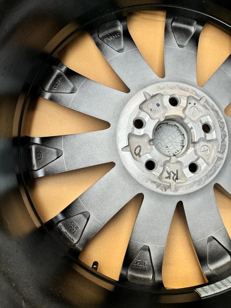 ナルト様 ②【1本分の金額・送料込】クラウンスポーツ純正 21インチ 新車外し
