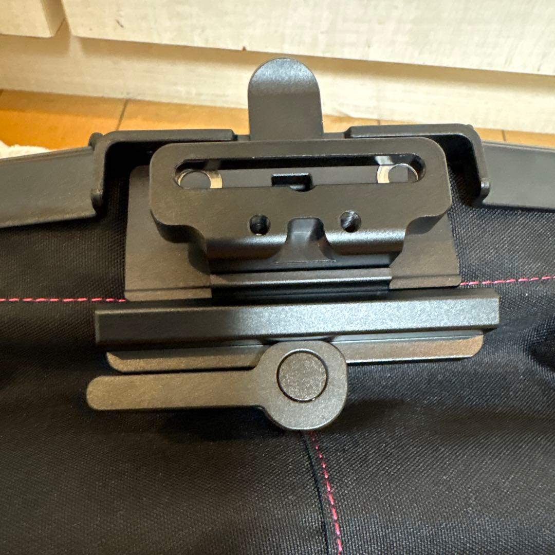 REC MOUNT 車体装着バッグ ブラック/ピンク　箱無し　未使用品