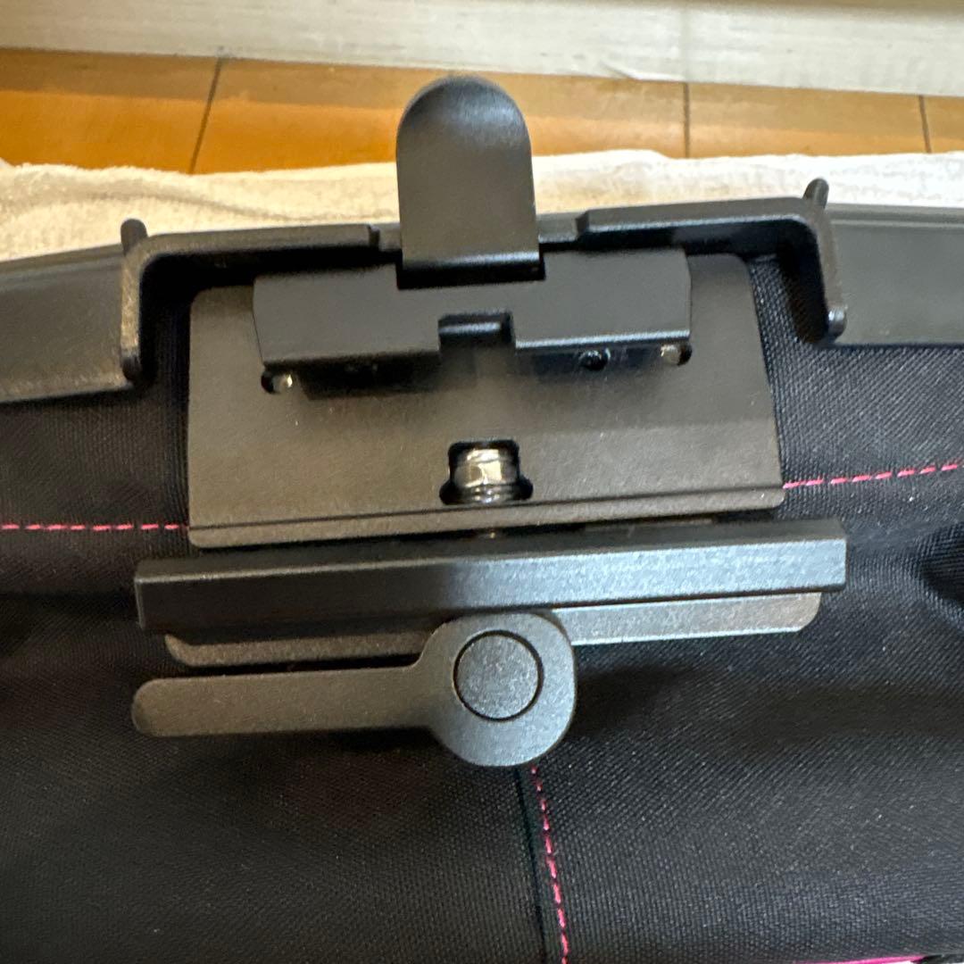 REC MOUNT 車体装着バッグ ブラック/ピンク　箱無し　未使用品