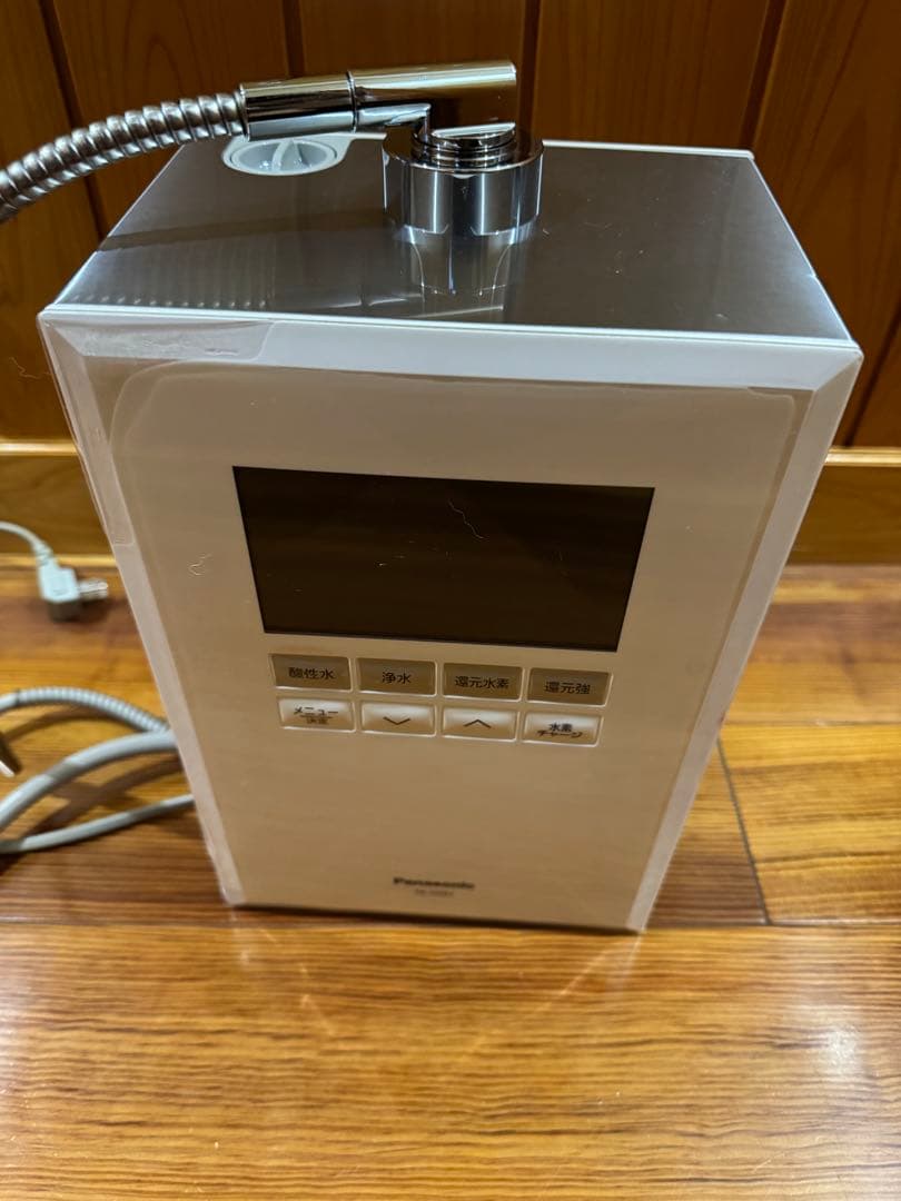 パナソニック 還元水素水生成器 TK-HS91-W 中古品です。