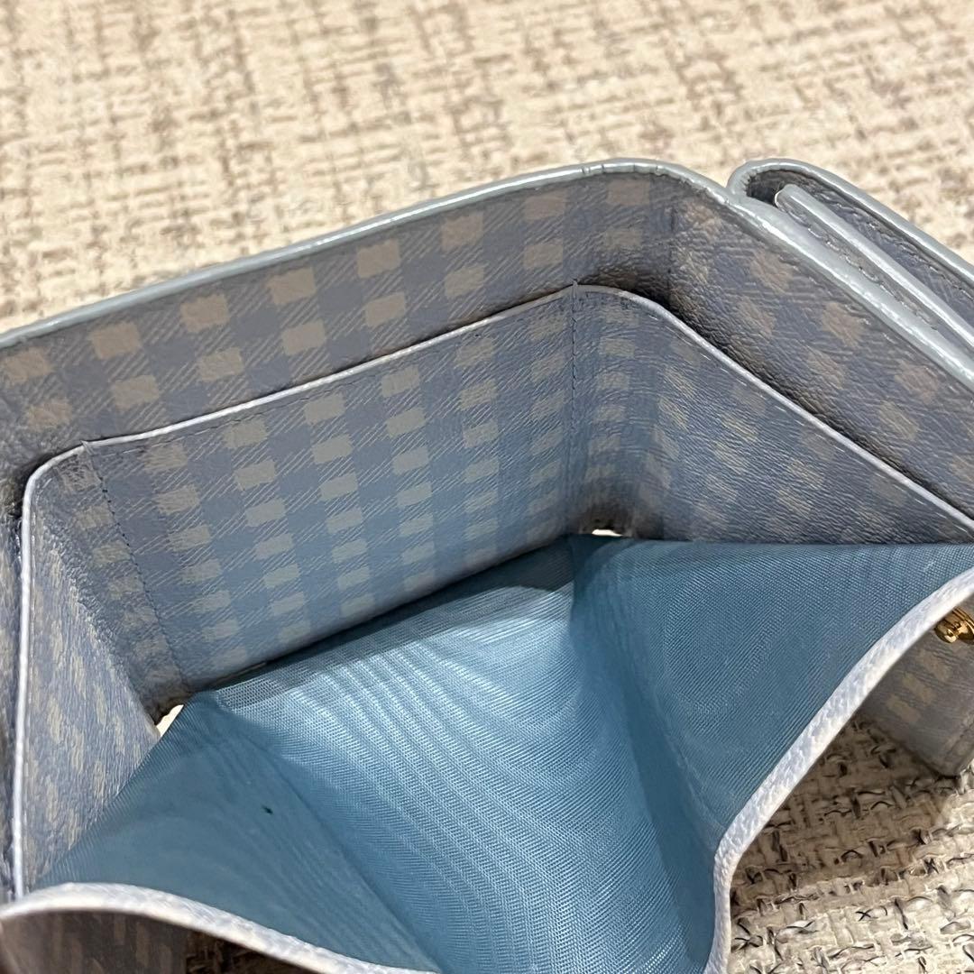 美品　ミュウミュウ　三つ折り　財布　ギンガムチェック　レザー　金具　ロゴ