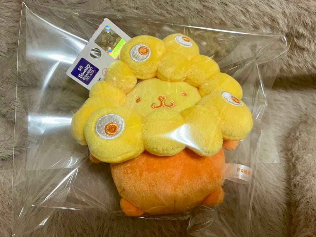 推しカラーサンリオミャクミャク カラビナポムポムプリン