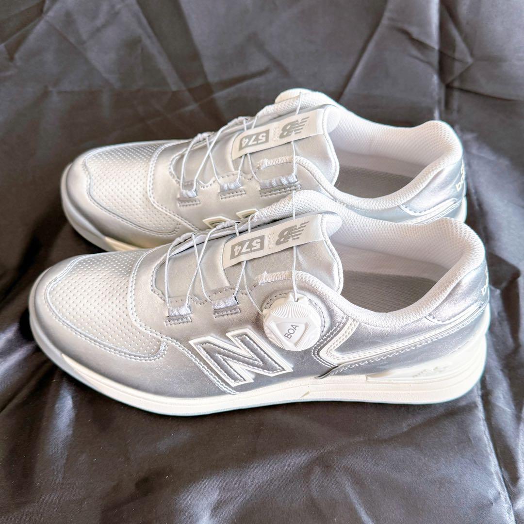 新品　NewBalance　ゴルフシューズ　24.5cm　箱つき