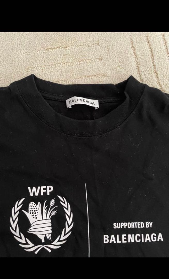 バレンシアガ　レディースTシャツ