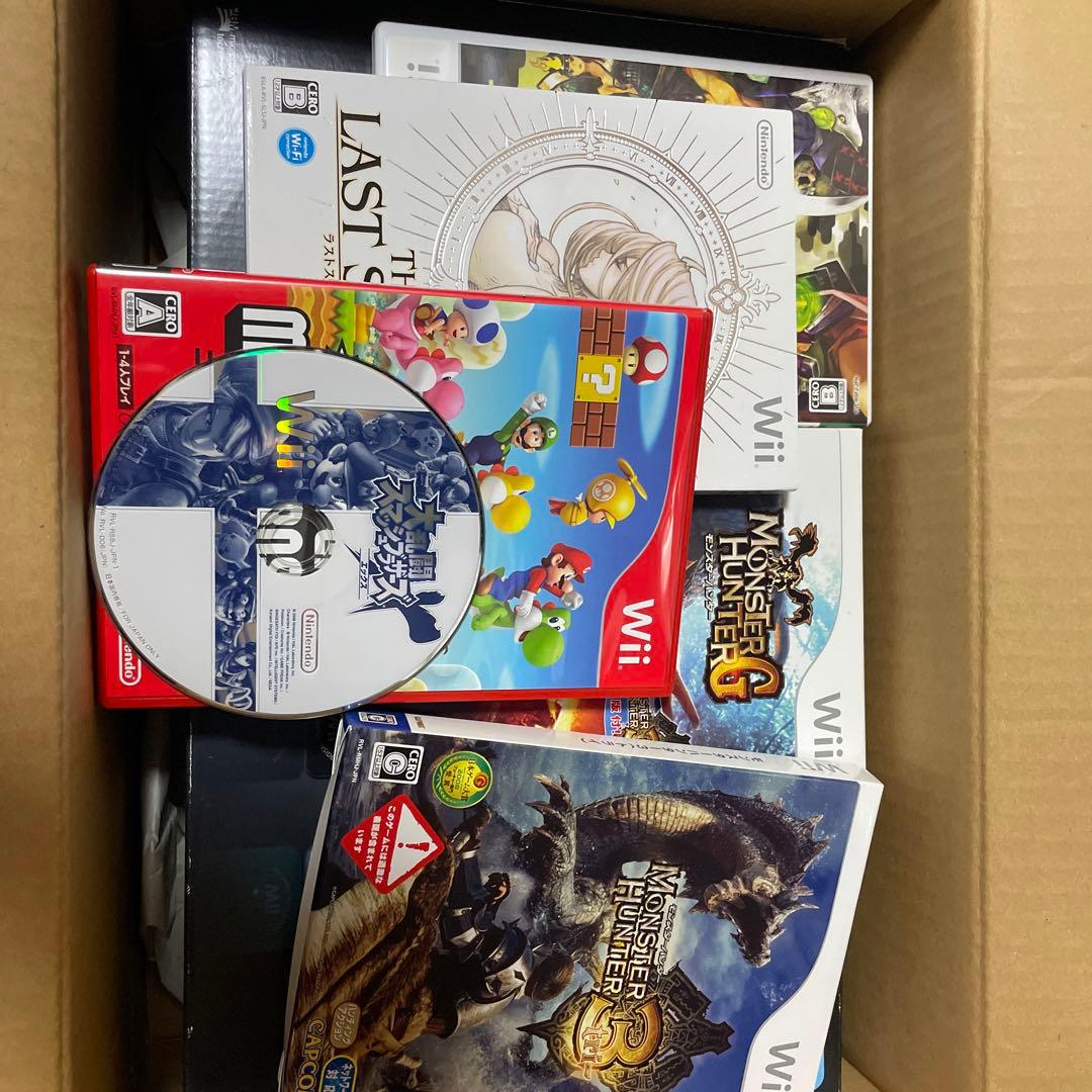 お値下げ中) Wii 本体 + ソフト4本 + D端子ケーブル