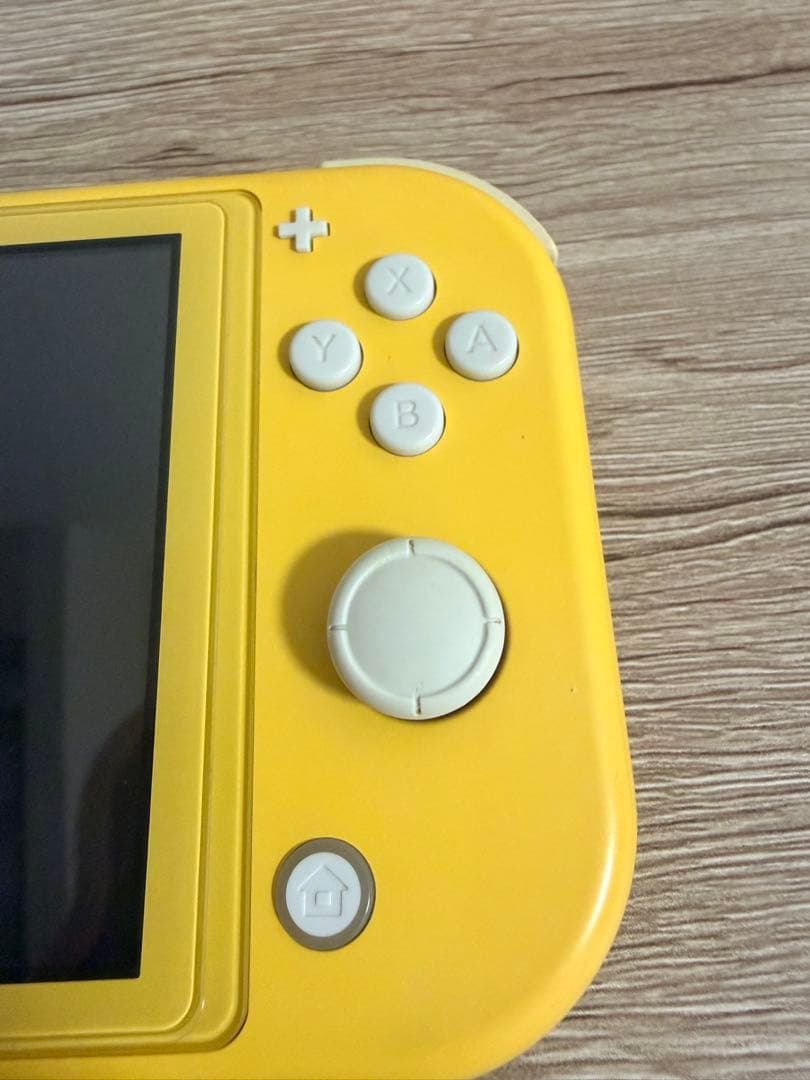 【中古品・箱付】Nintendo Switch lite イエロー