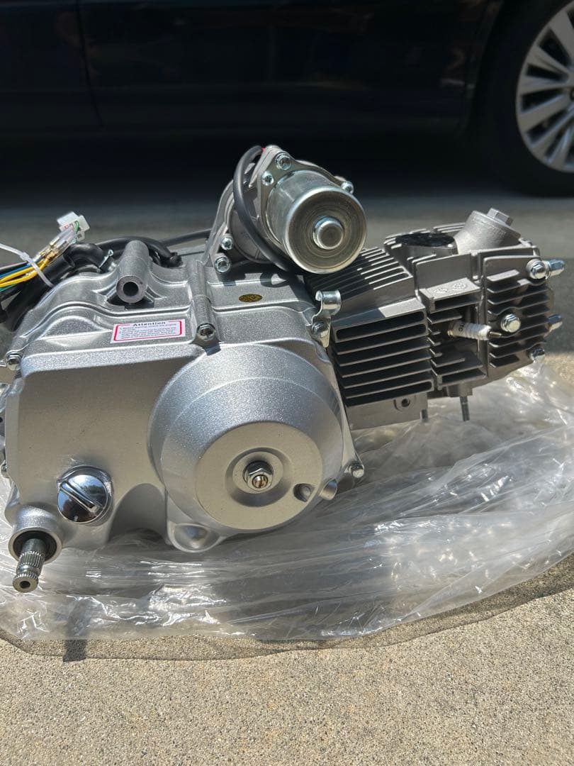 中華エンジン　110cc カブ　モンキー　新品未使用　値下げ