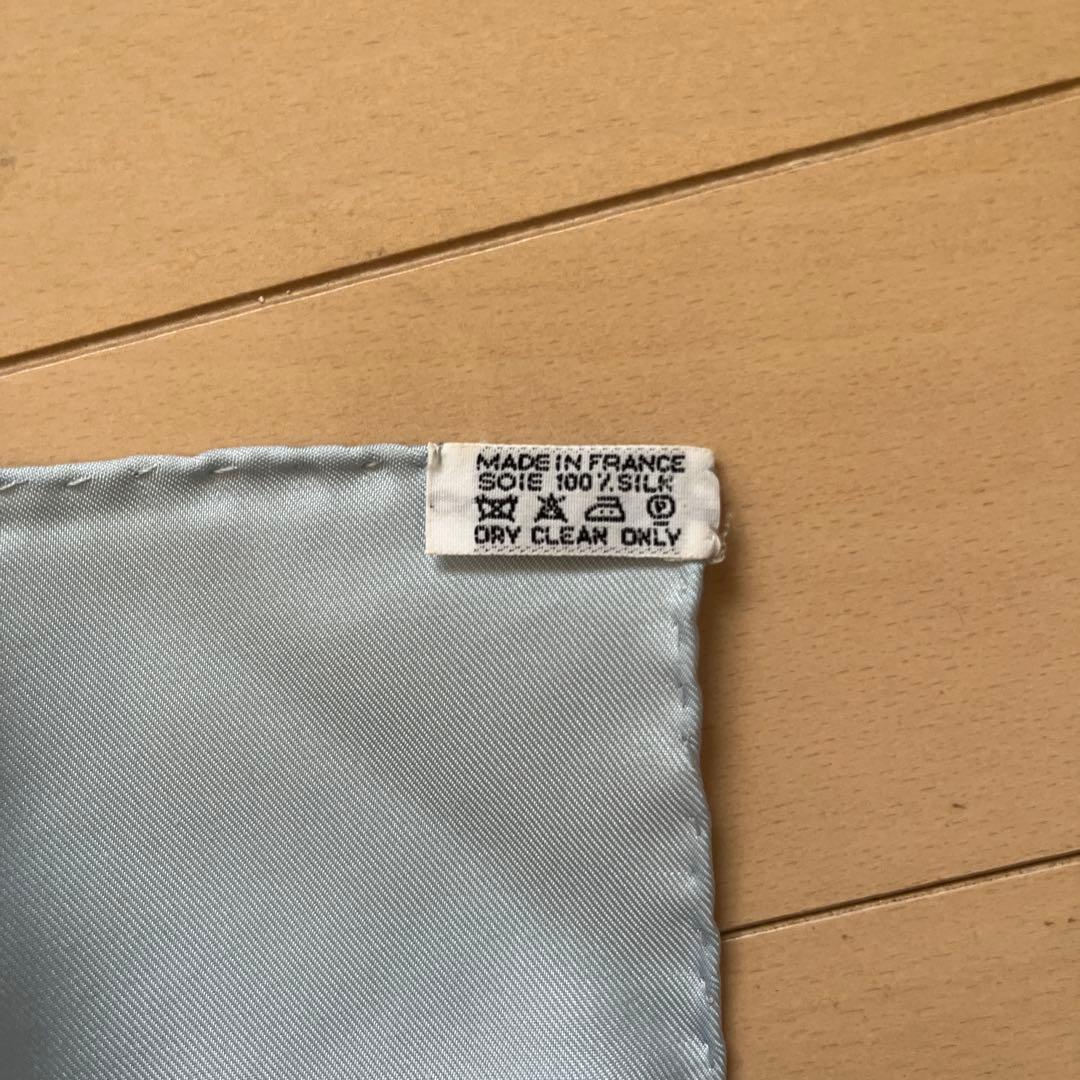 HERMÈS 馬と騎士のスカーフ