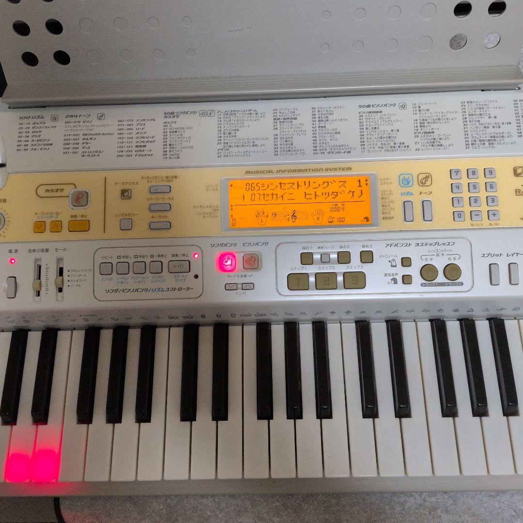 電子ピアノCASIO 光ナビゲーションキーボード　LK-201tv