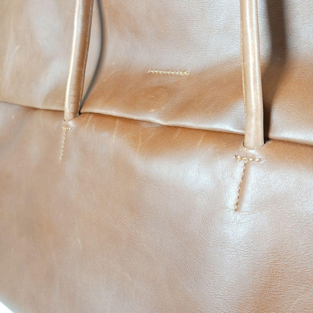 ✨美品✨現行品✨Hoaw.　ハァウ　ヴィンテージ加工フラップボストン　大容量