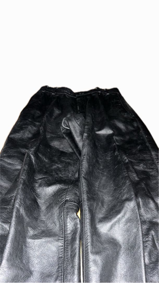 レザーパンツ　牛革　ワイド　ブラック　Gianni Valentino