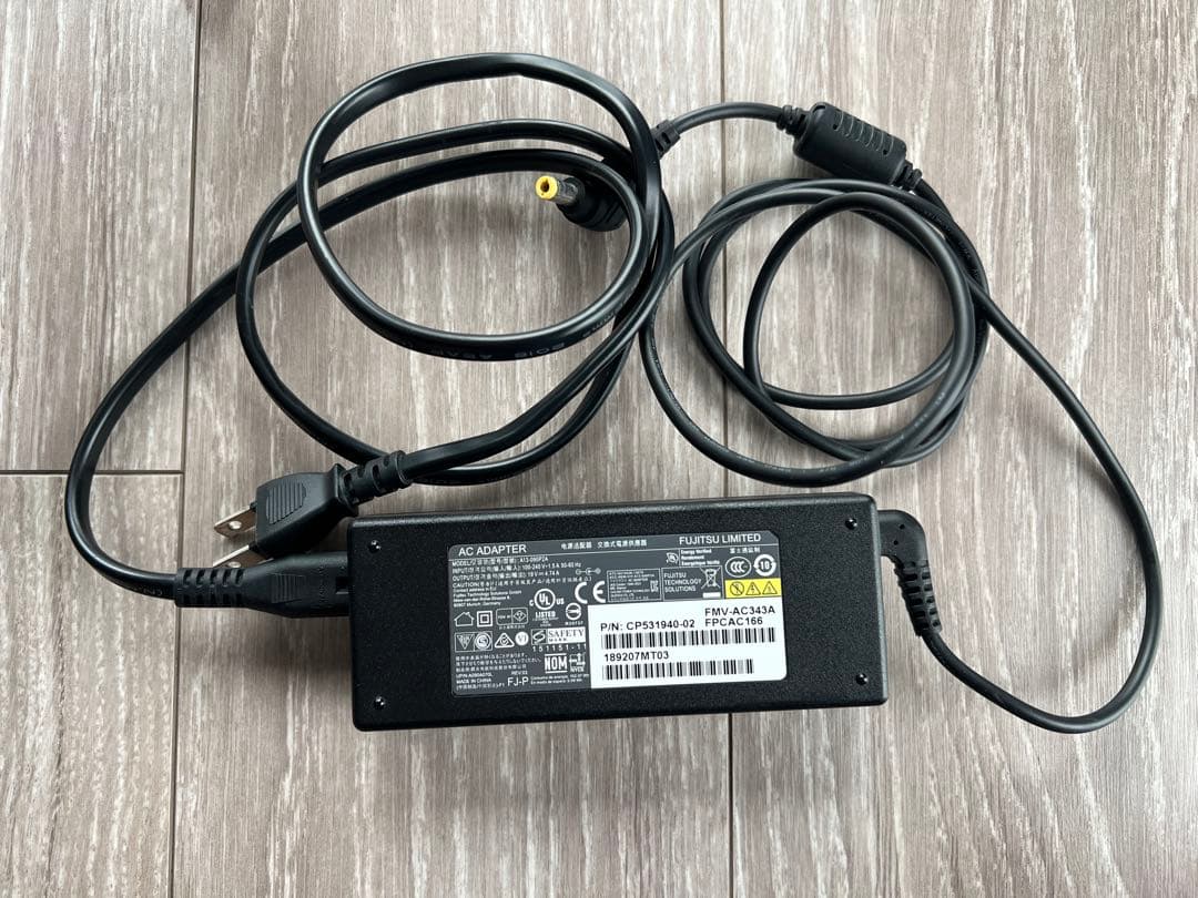 【ジャンク品】富士通 ESPRIMO FH77/C2 (HDDなし/液晶交換歴)