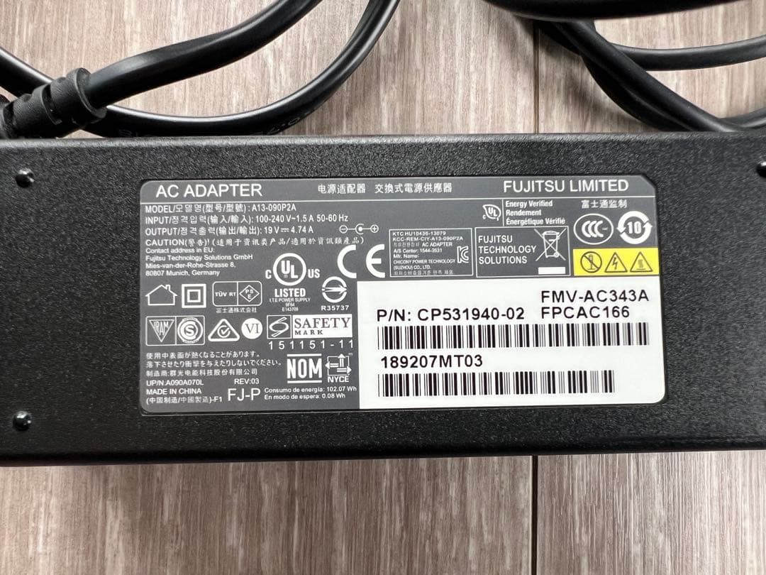 【ジャンク品】富士通 ESPRIMO FH77/C2 (HDDなし/液晶交換歴)