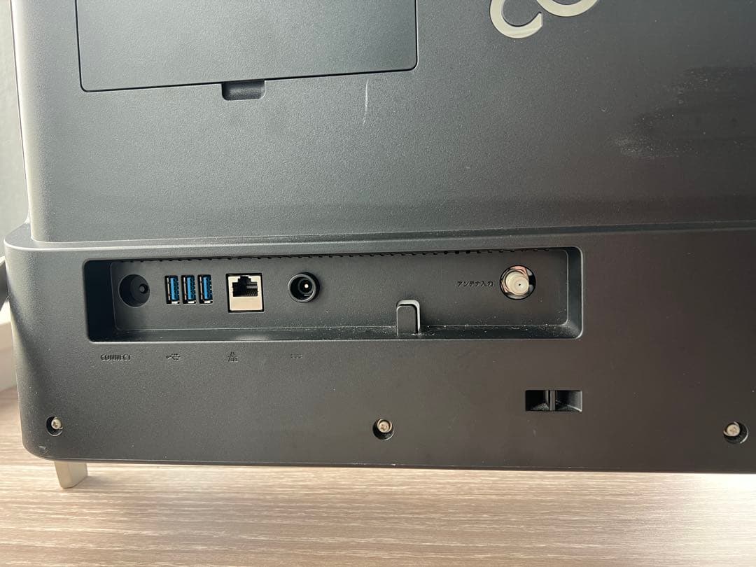 【ジャンク品】富士通 ESPRIMO FH77/C2 (HDDなし/液晶交換歴)