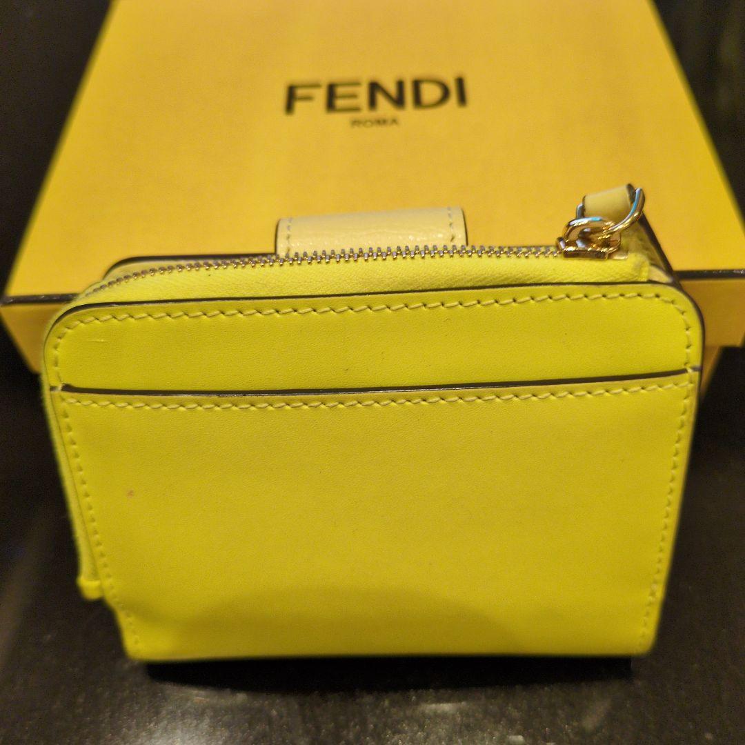 美品箱つきFENDI 二つ折り財布