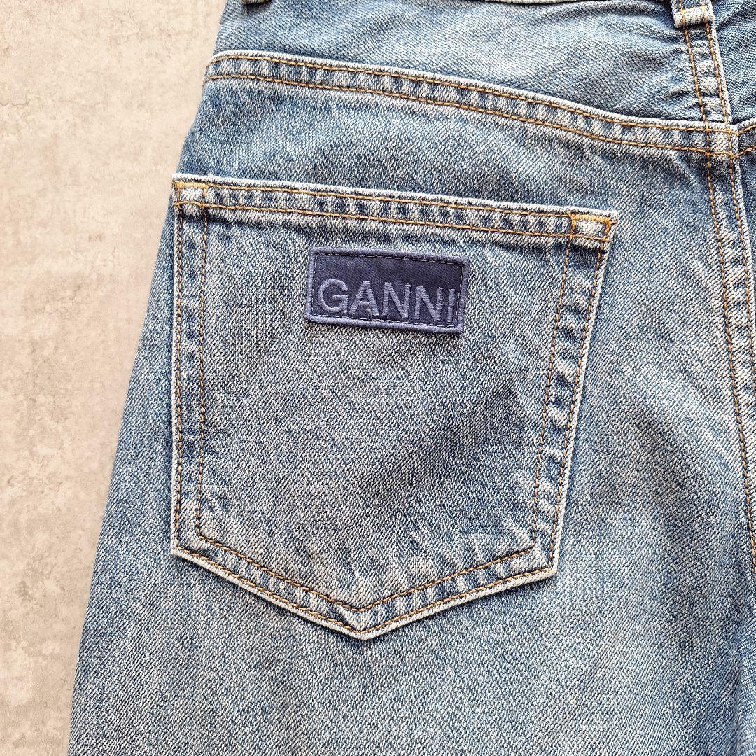 GANNI　ガニー ストレート　ワイド　デニム　ジーンズ　ピンクボタン　25W