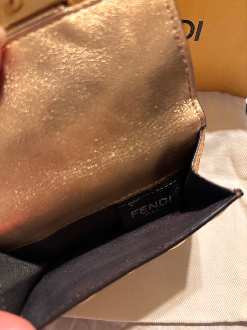 FENDI 三つ折財布