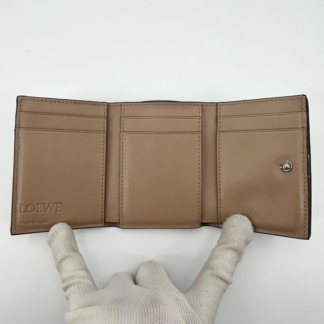 極美品✨LOEWE 折り財布 アナグラム トライフォールド レザー ベージュ