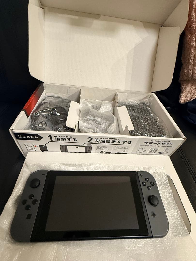 美品Nintendo Switch 本体 グレー