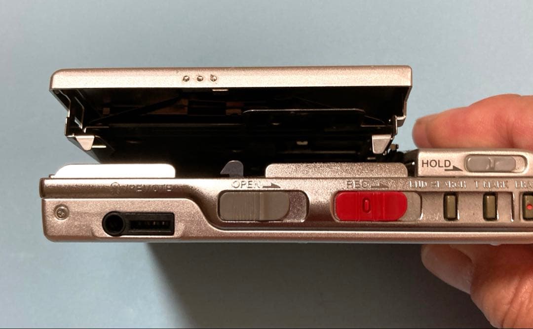 SONY ソニー MDレコーダー ウォークマン MZ-R50