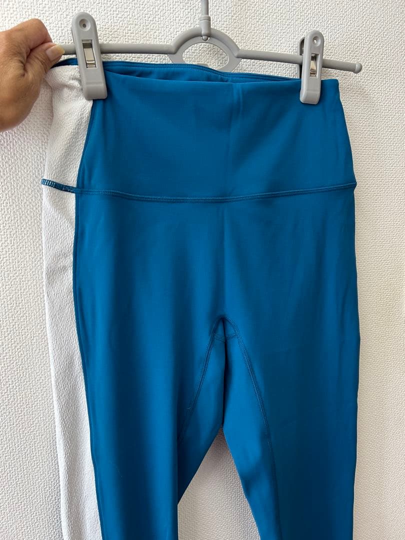 a*i様 SUKALA バイカラーショートタンクトップ　レギンス上下セット