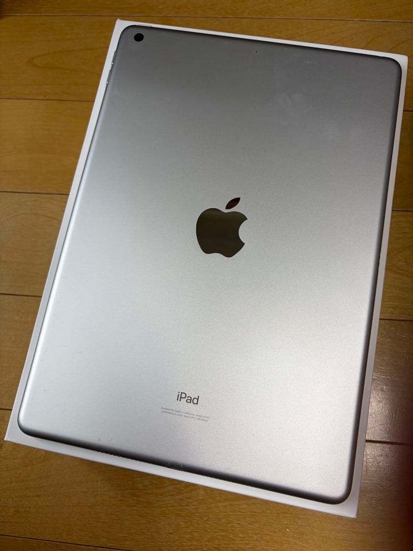 iPad (第7世代) シルバー 32GB Wi-Fi(美品)