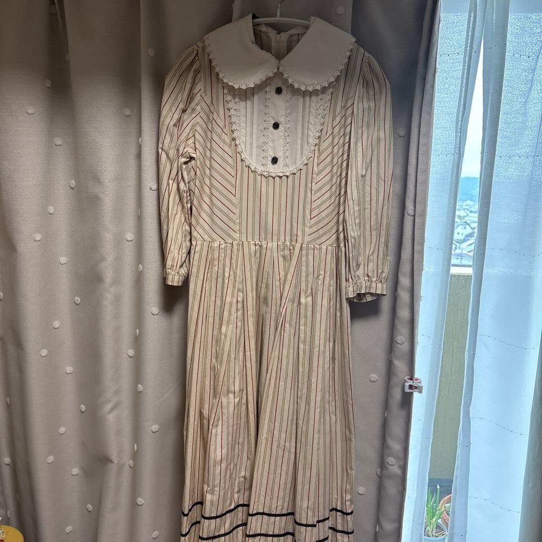 イノセントワールド　ブリティッシュストライプ丸衿ワンピース