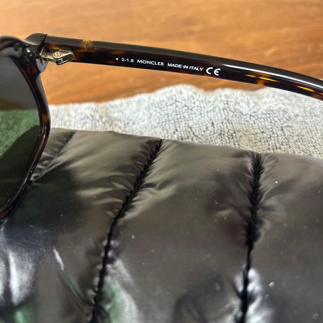 MONCLER ブラウンフレーム サングラス