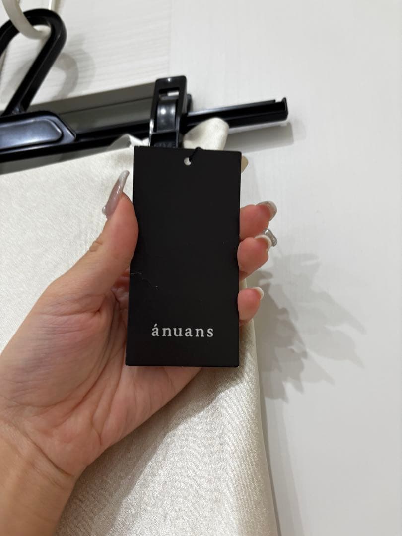 anuansサテンスカート