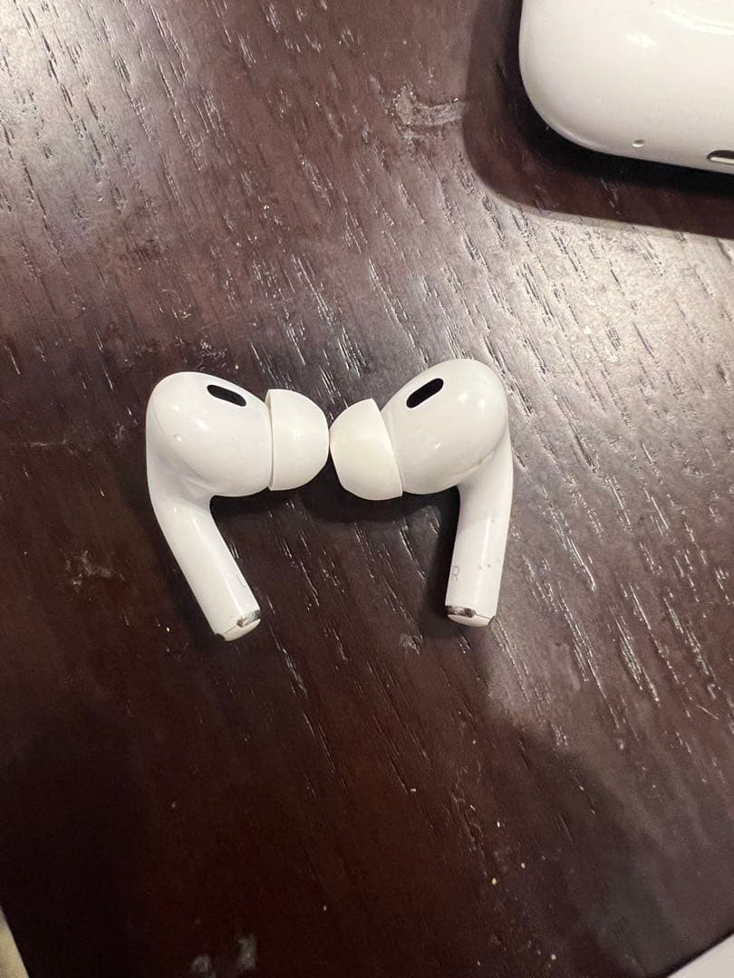 AirPods Pro 2 本体 付属品付き Lightning充電