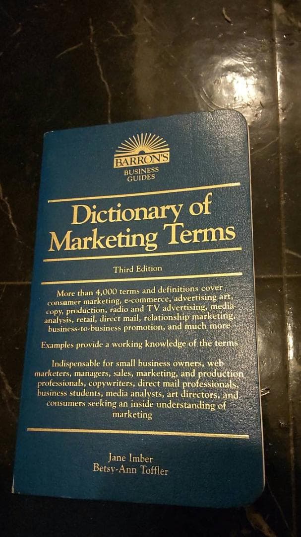 Dictionary of Marketing 英英辞書 マーケティング 財務