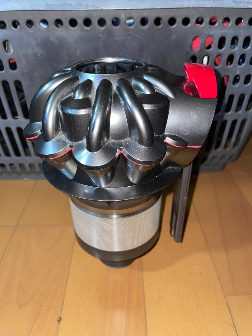 ダイソンV8 SV10Kコードレスクリーナー掃除機dyson1