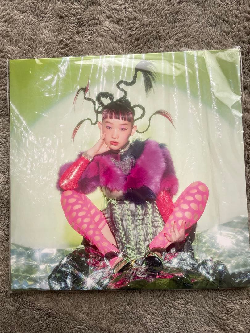 ネオン (LP) (完全生産限定盤)【アナログ盤】(アクリルキーホルダー)