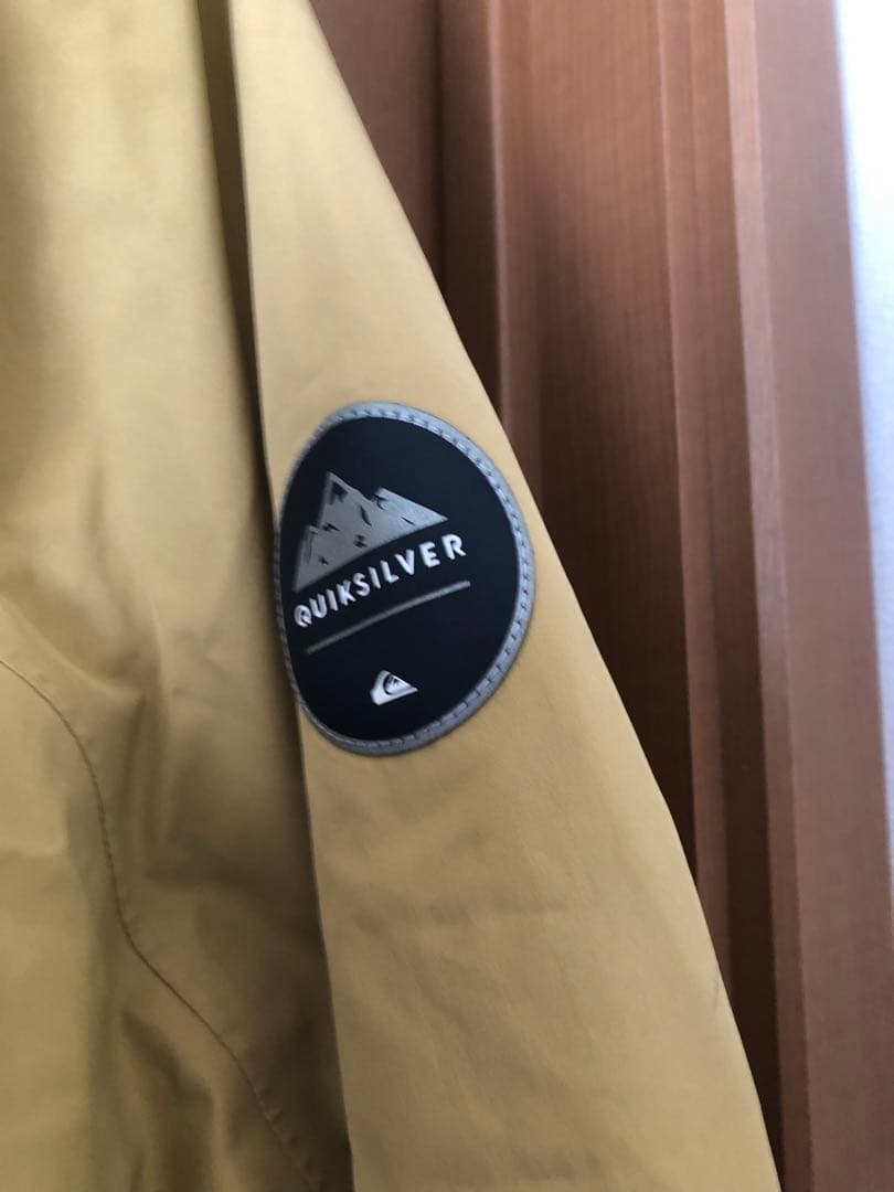 QUIKSILVER フード付きスノーボードジャケット