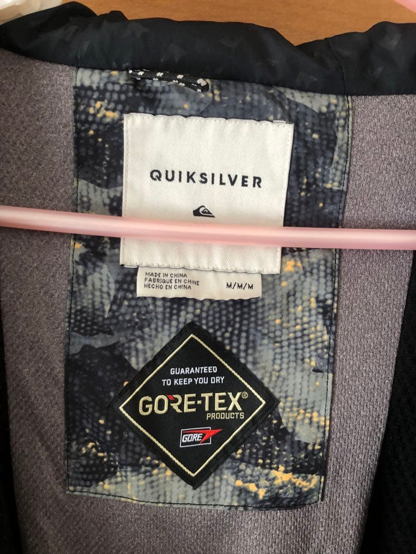 QUIKSILVER フード付きスノーボードジャケット