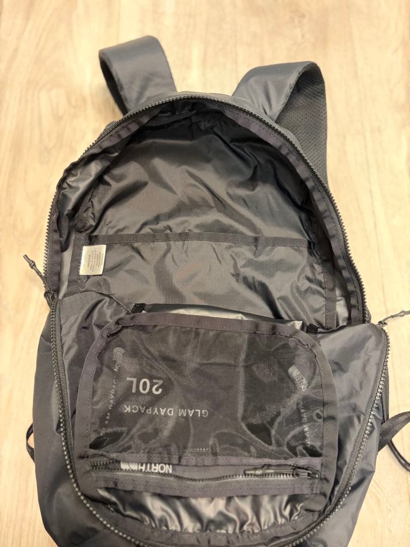 バッグ GLAM DAYPACK 20L
