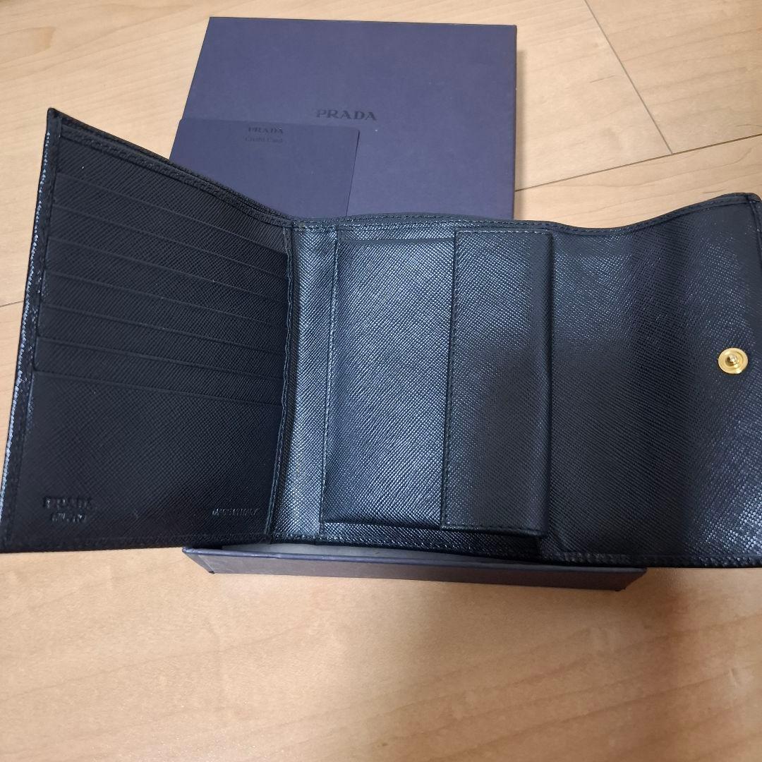 PRADA ブラック 三つ折り財布 箱付き