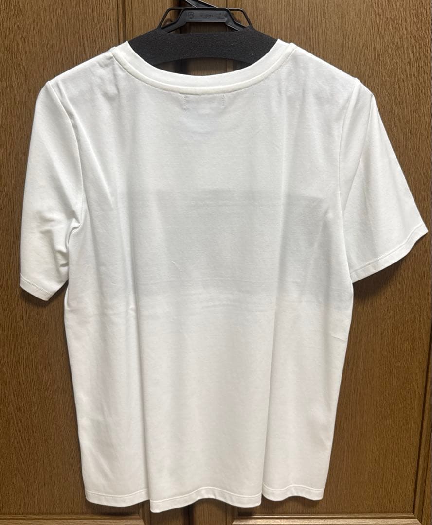 本日までブルーレーベルクレストブリッジ【未使用品・タグ付き】40サイズTシャツ