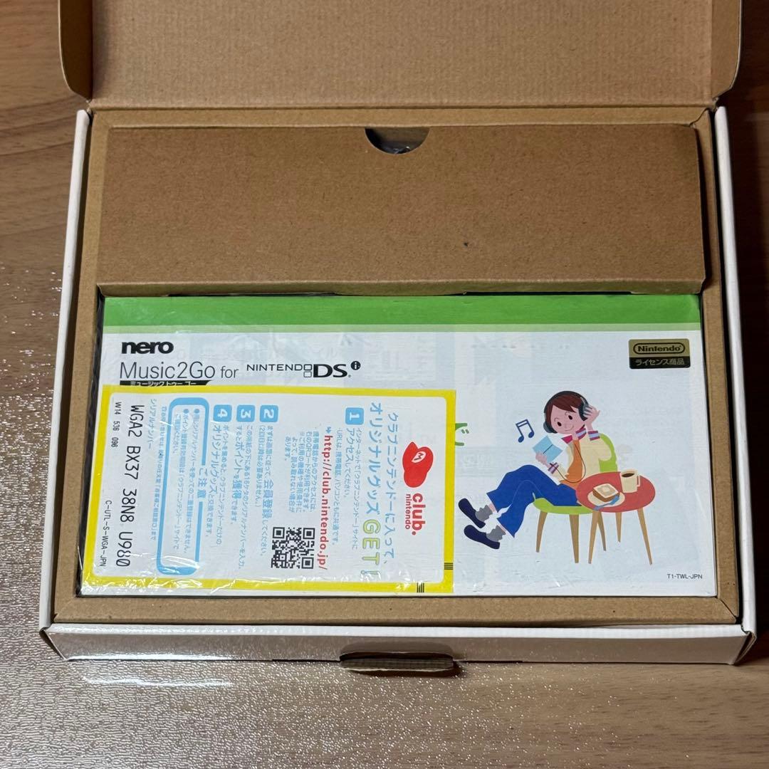 6-127 ニンテンドーDSi LL ナチュラル・ホワイト 箱付き