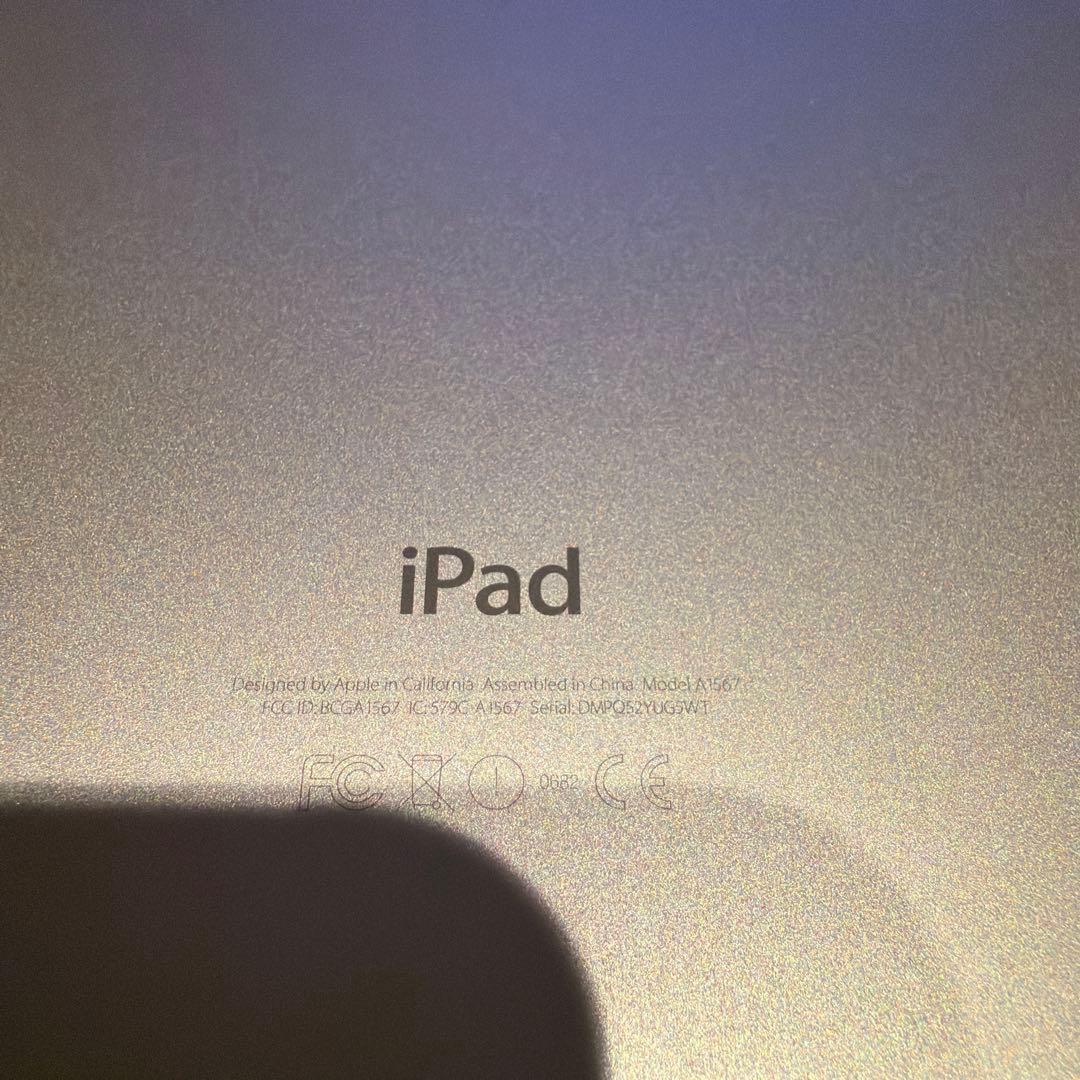 【美品】iPadAir2 16GB ゴールド 本体 充電ケーブル付き